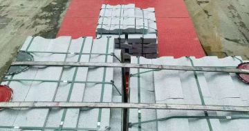 茂名 芝麻白仿形加直形路沿石出货日常