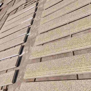 茂名 黄金麻花岗岩光面楼梯踏步