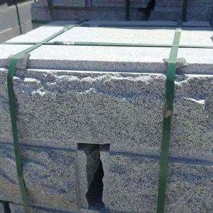 茂名 芝麻白花岗岩自然面成品