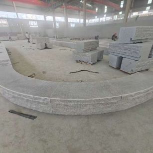 茂名 芝麻白异形坐凳，自然面光面弧形加工