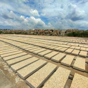 茂名 黄金麻荔枝面花岗岩石材地铺石防护中