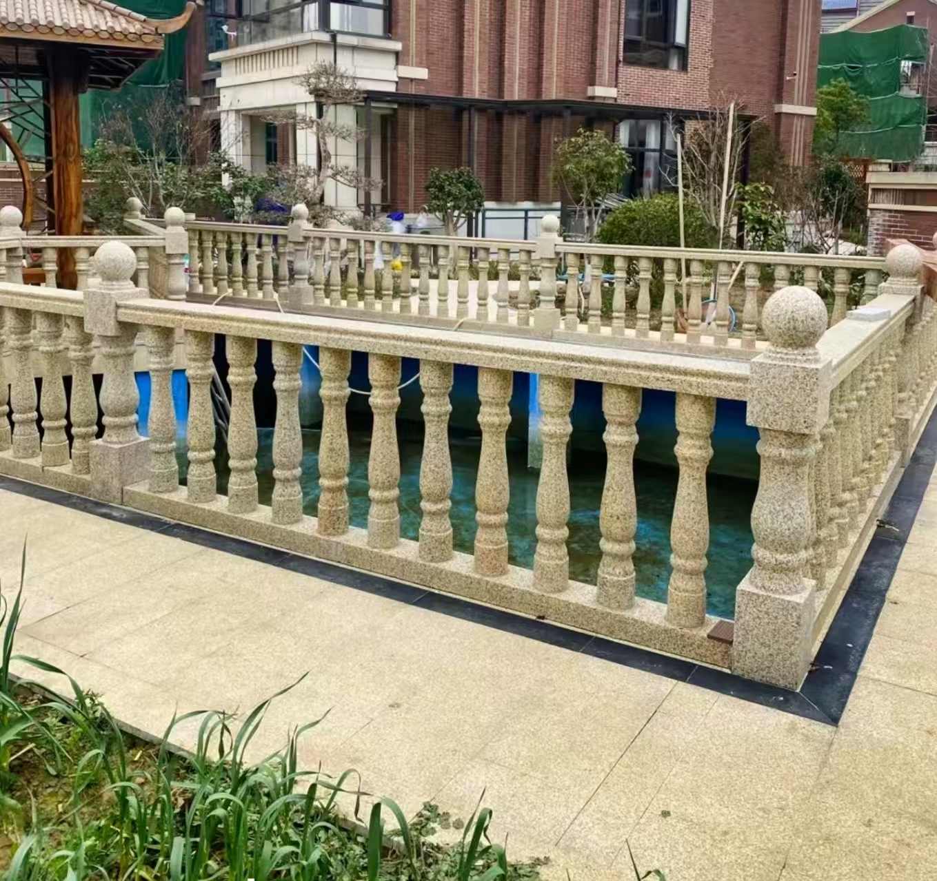 茂名黄金麻花岗岩石材栏杆，扶手，将军柱，花瓶柱