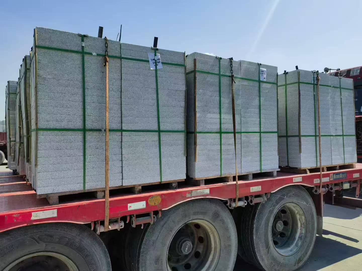 茂名芝麻白花岗岩出货日常地铺石