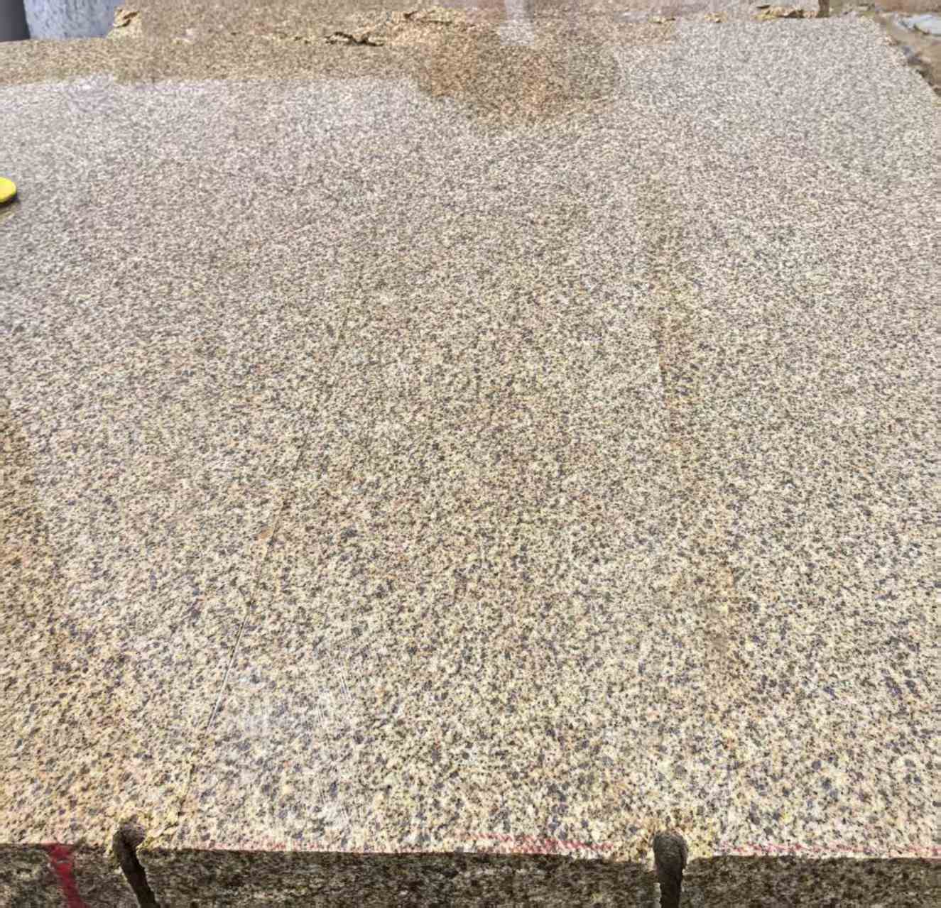 茂名 黄金麻花岗岩石材方料