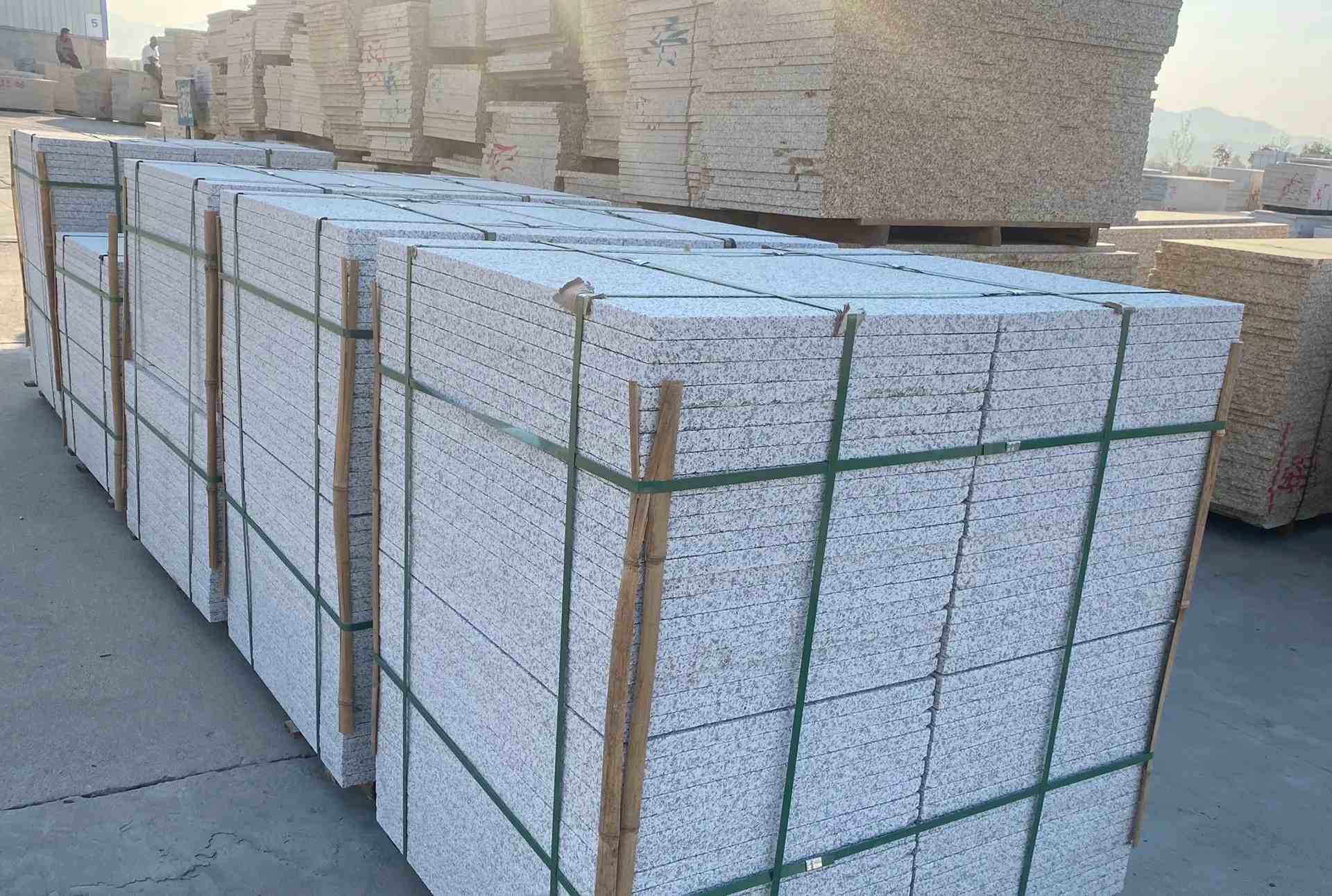 茂名 白麻花岗岩荔枝面地铺石