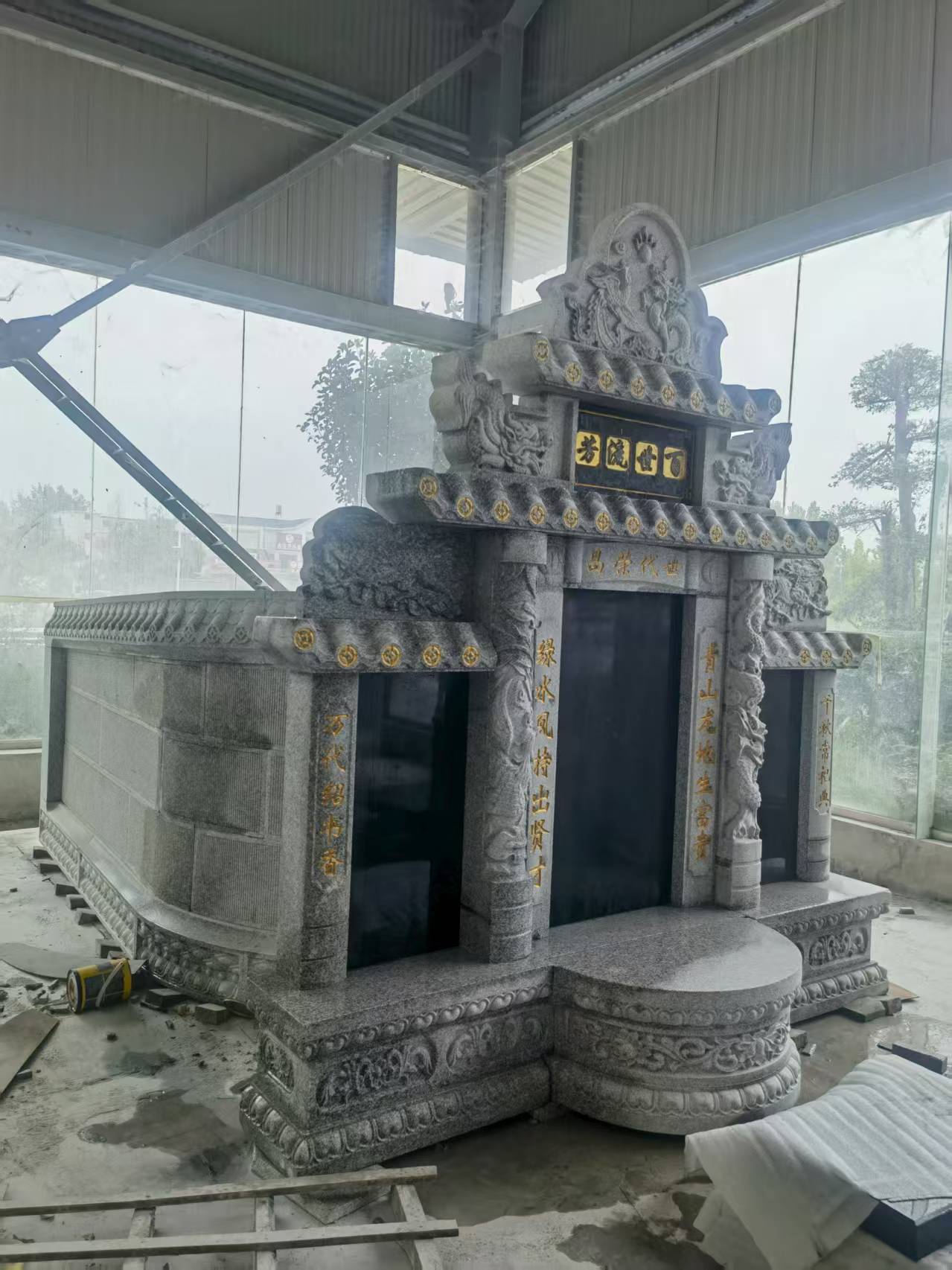 茂名 芝麻白墓碑效果展示图