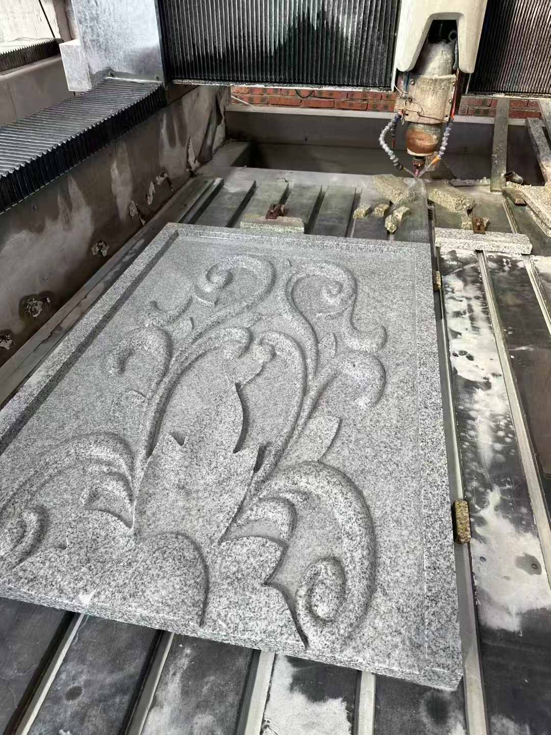 茂名 白麻别墅干挂雕花板