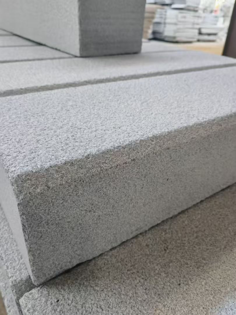 茂名 芝麻灰荔枝面路沿石